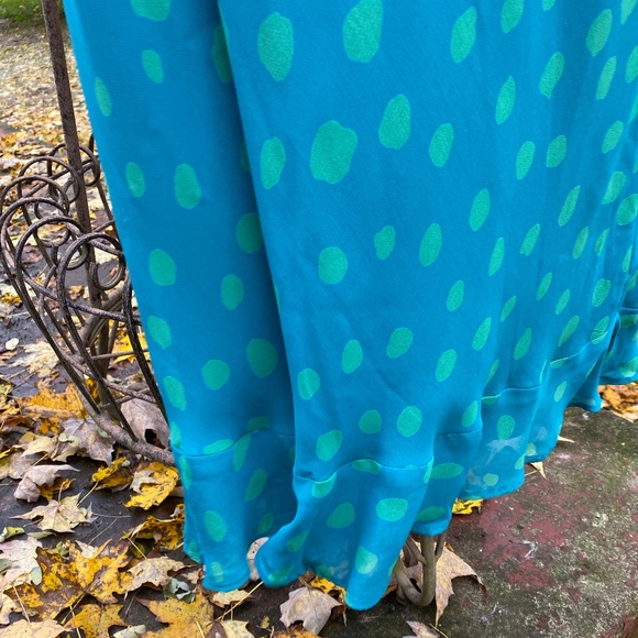 NWT BEAUTIFUL PARTY DRESS - Picture 5 of 7